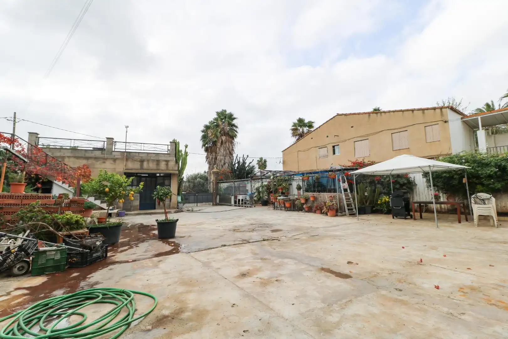 Exterior view of Country homes for sale in Sant Boi de Llobregat  with Private garden, Terrace and Storage room