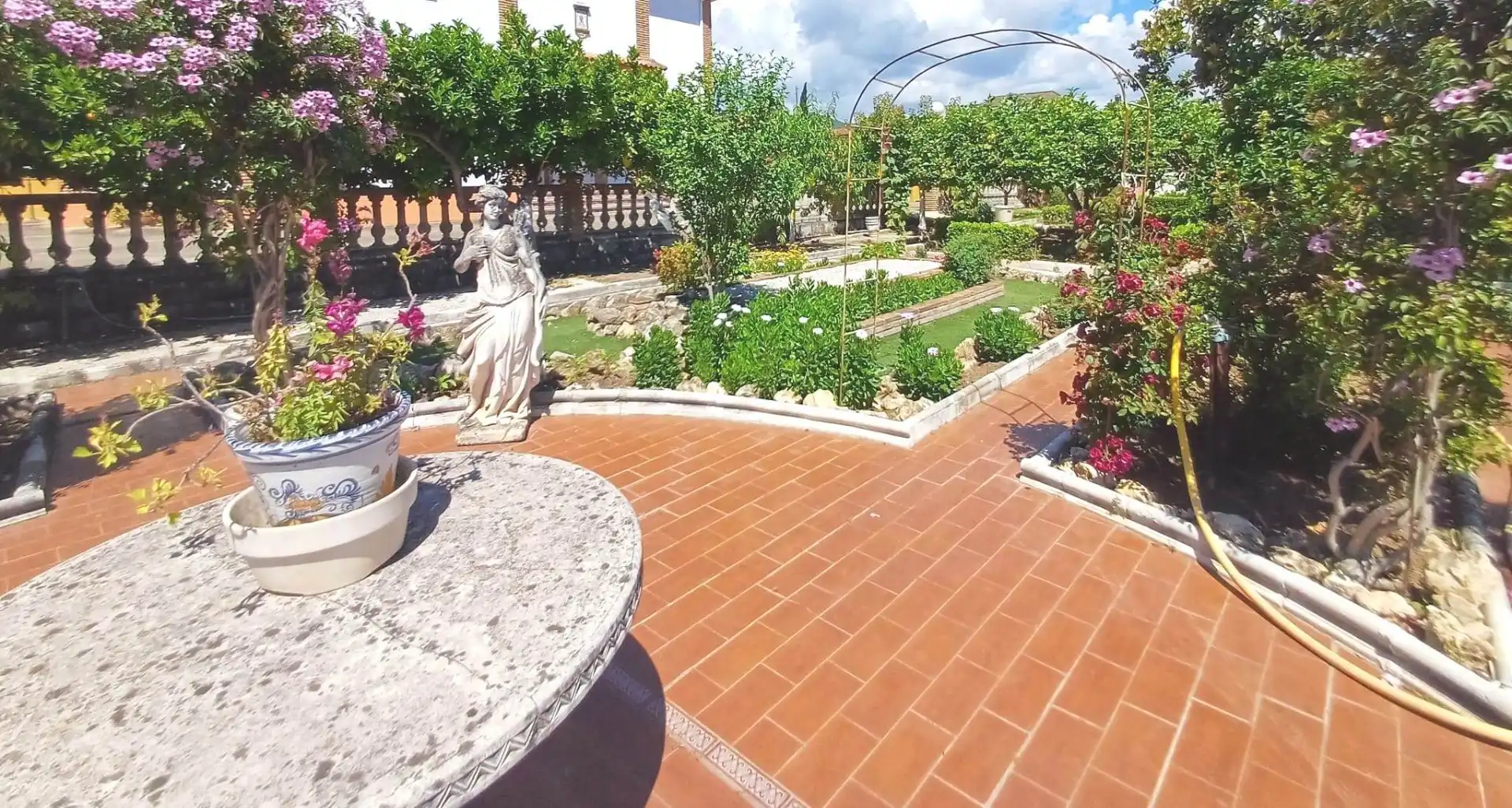 Villa avec piscine à vendre à Periurbano Este - Campiña, imagen 3