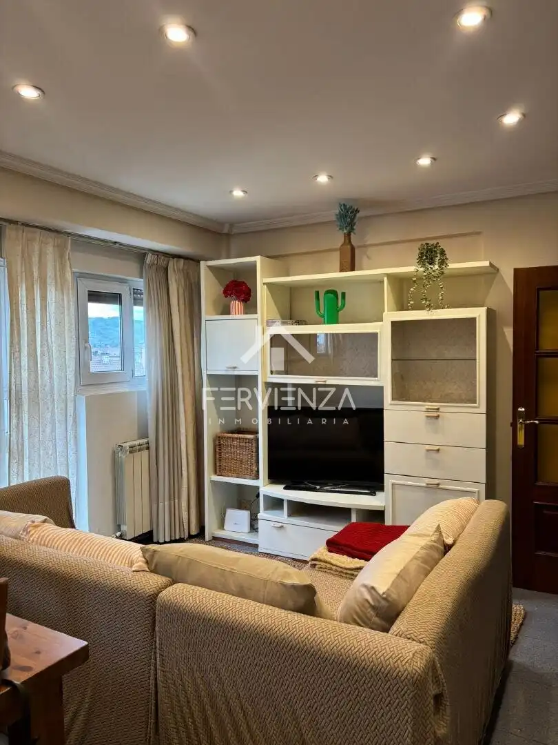 Sala de estar de Piso en venta en Oviedo 