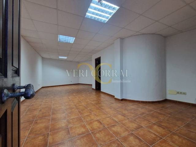 Local comercial en Alquiler en Cué, 26 en Cué - San Roque - Andrín