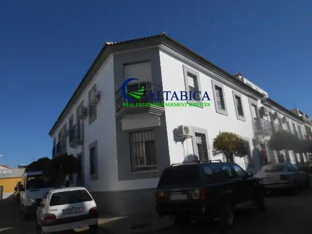 Vista exterior de Piso en venta en Lucena del Puerto