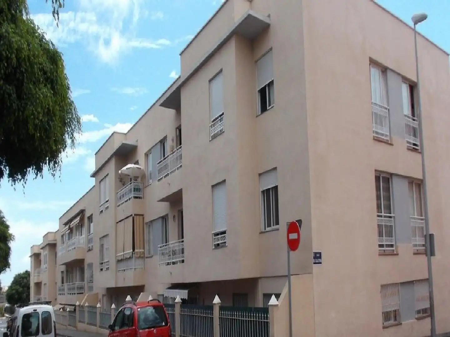 Vista exterior de Piso en venta en Arona con Trastero