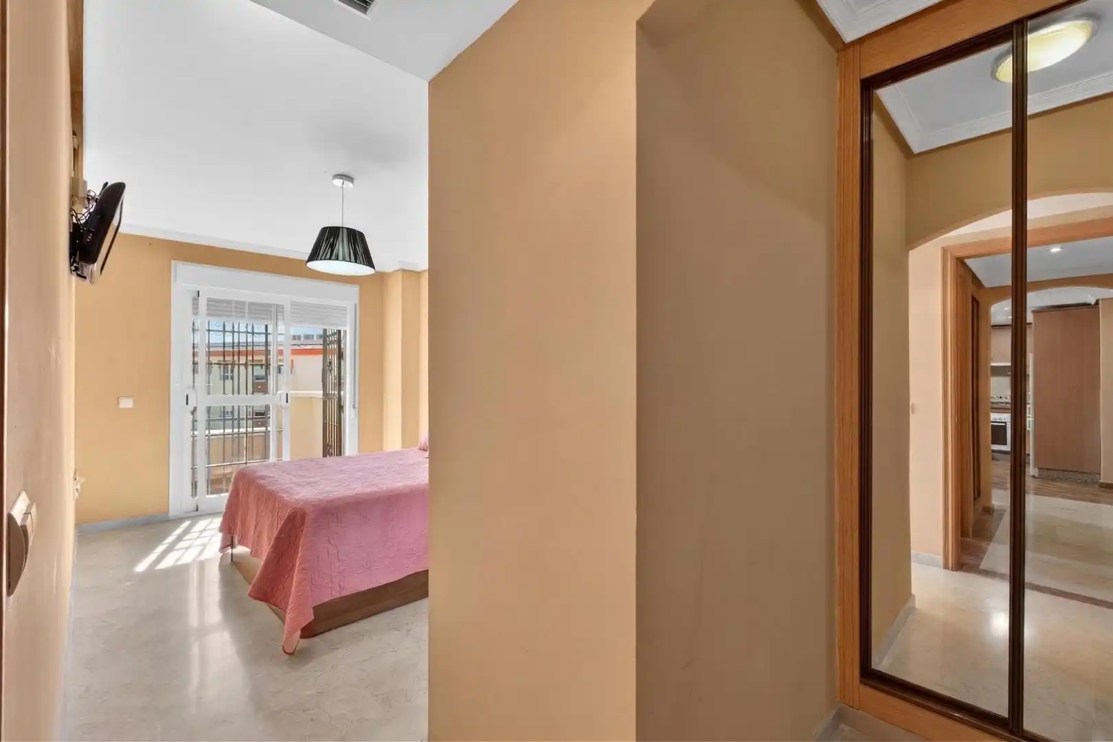 Dormitori de Planta baixa en venda en Benalmádena amb Aire condicionat, Jardí privat i Terrassa