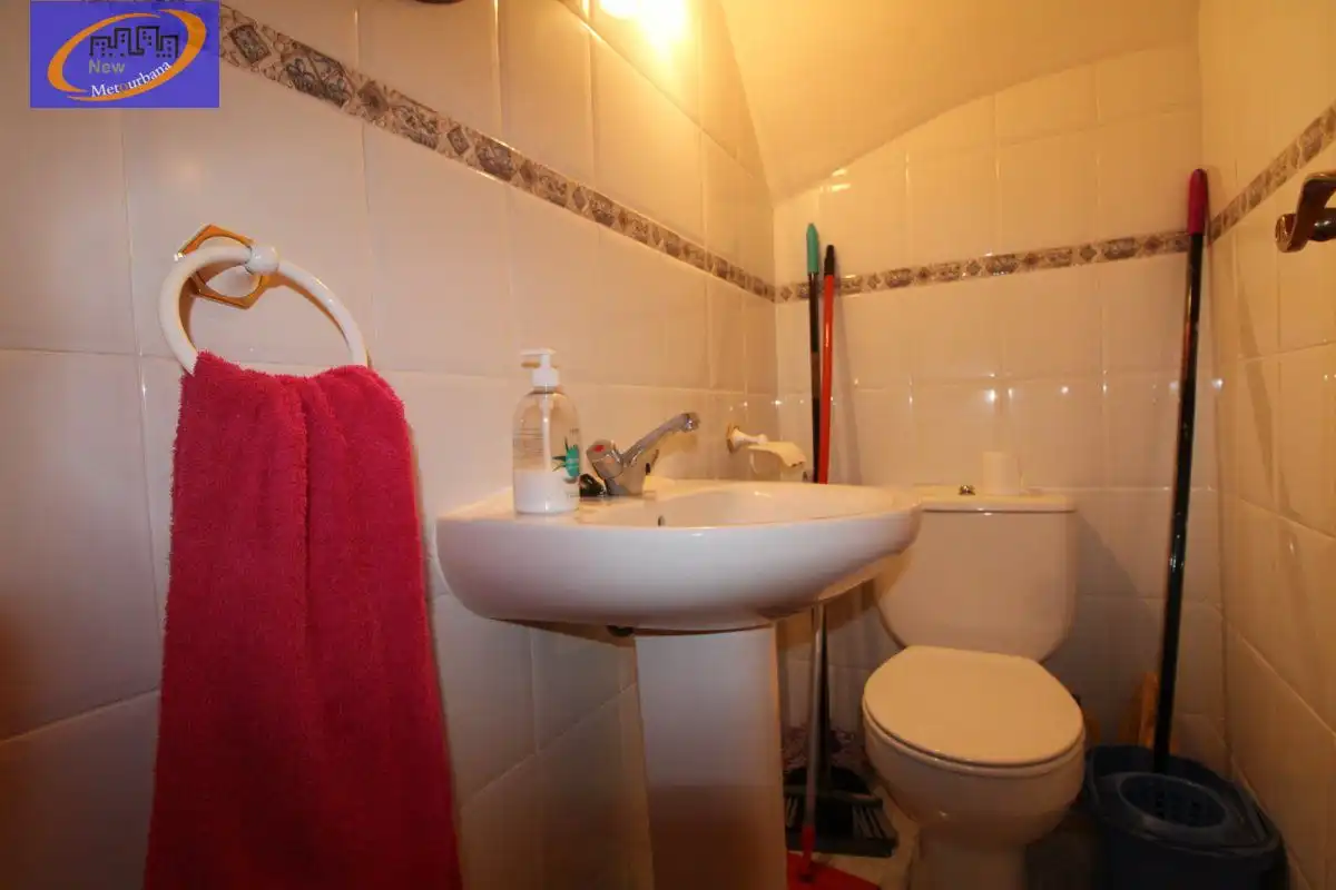 Bathroom of Houses for sale in Cortes de Pallás  with Air Conditioner, Heating and Terrace