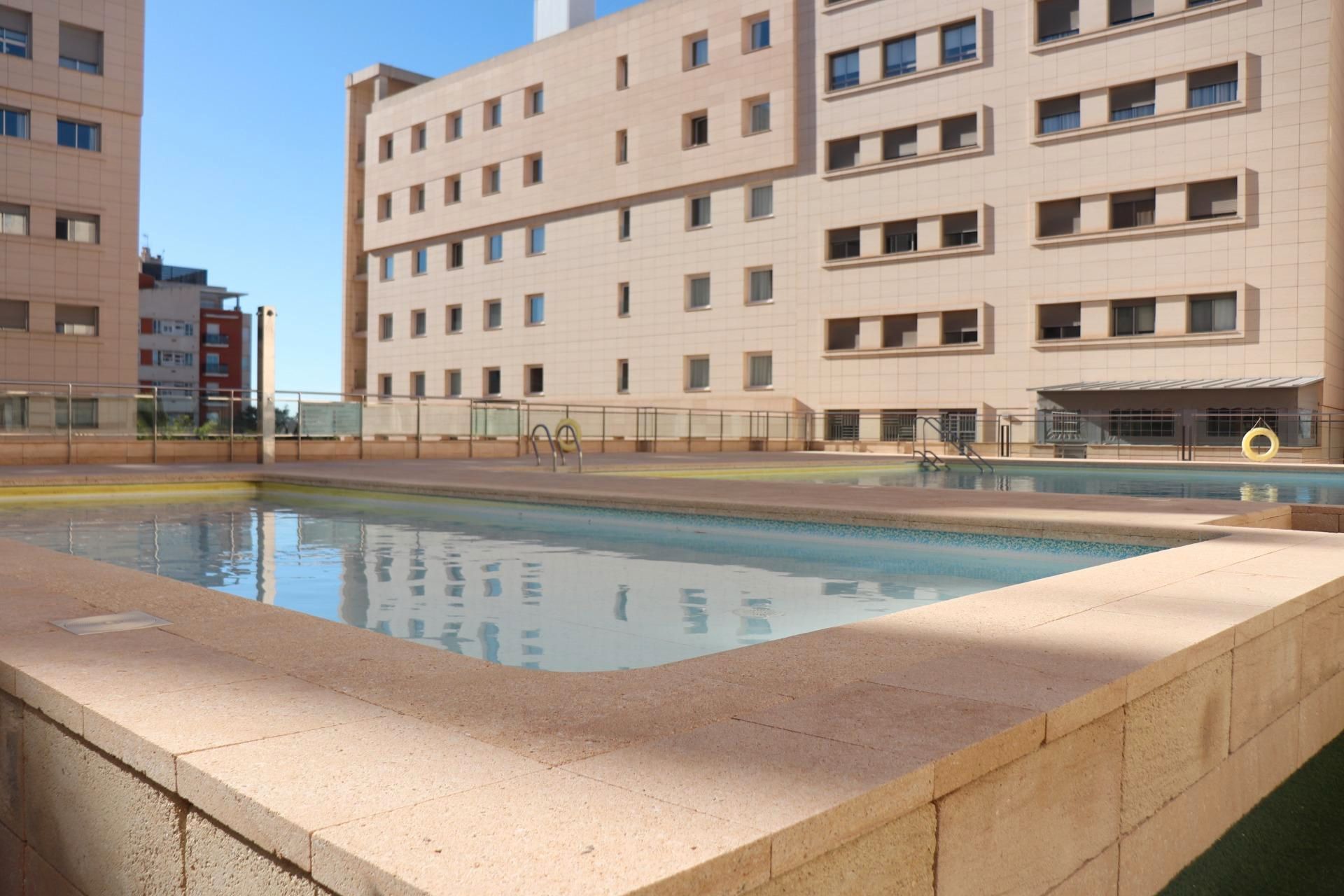 Swimming pool of Flat to rent in Elche / Elx  with Air Conditioner, Heating and Private garden