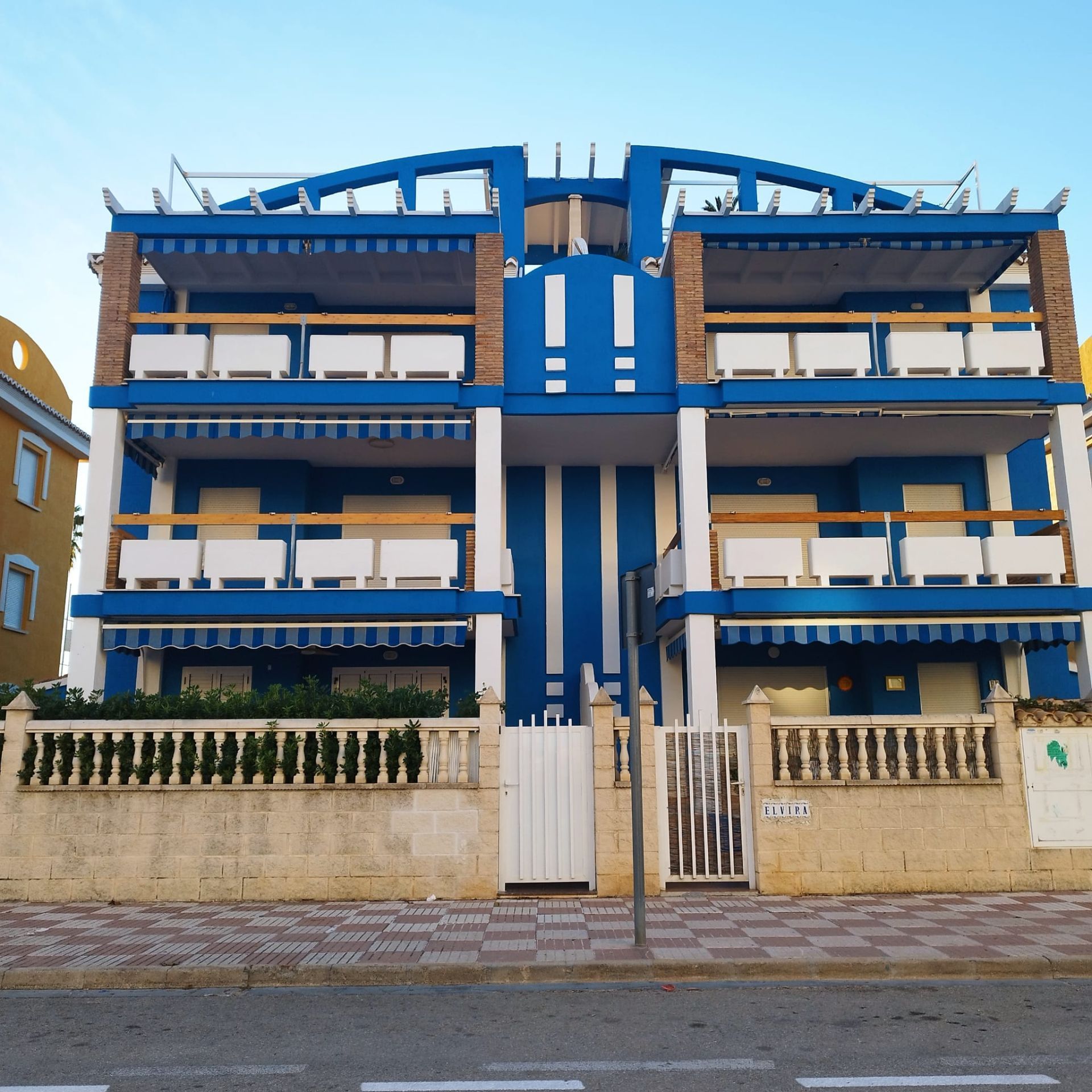 Vista exterior de Apartament en venda en Xeraco amb Aire condicionat i Piscina comunitària