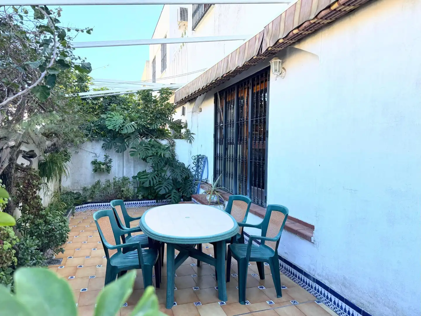Terraza de Casa adosada en venta en Sevilla con Aire acondicionado, Calefacción y Jardín privado