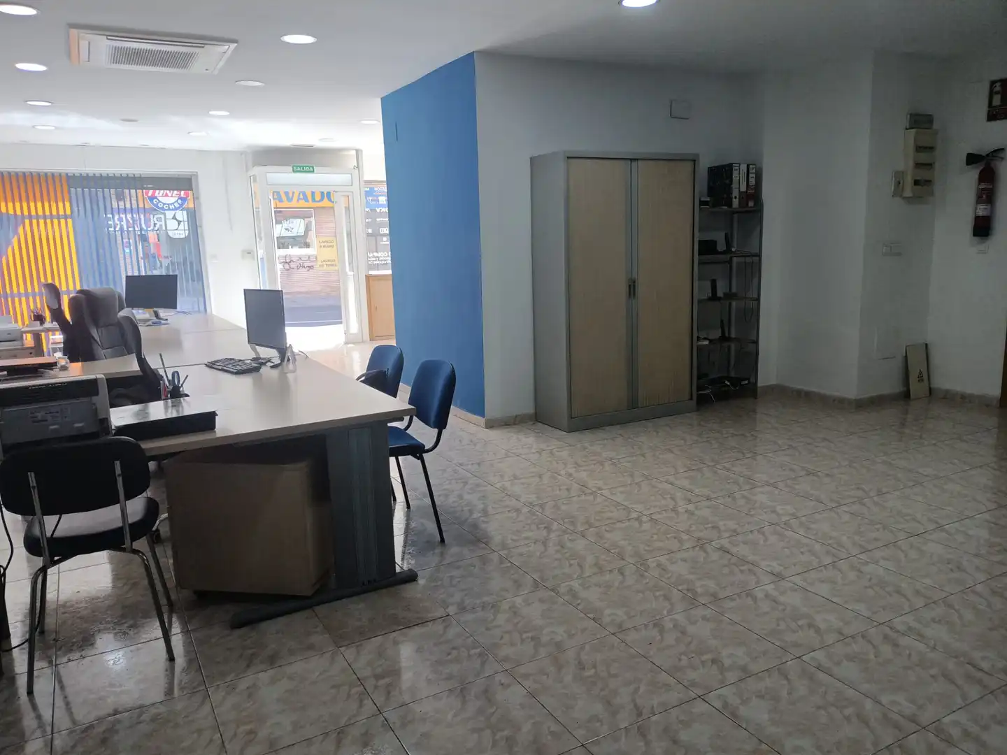 Local de lloguer en Alicante / Alacant amb Aire condicionat, Moblat i Alarma