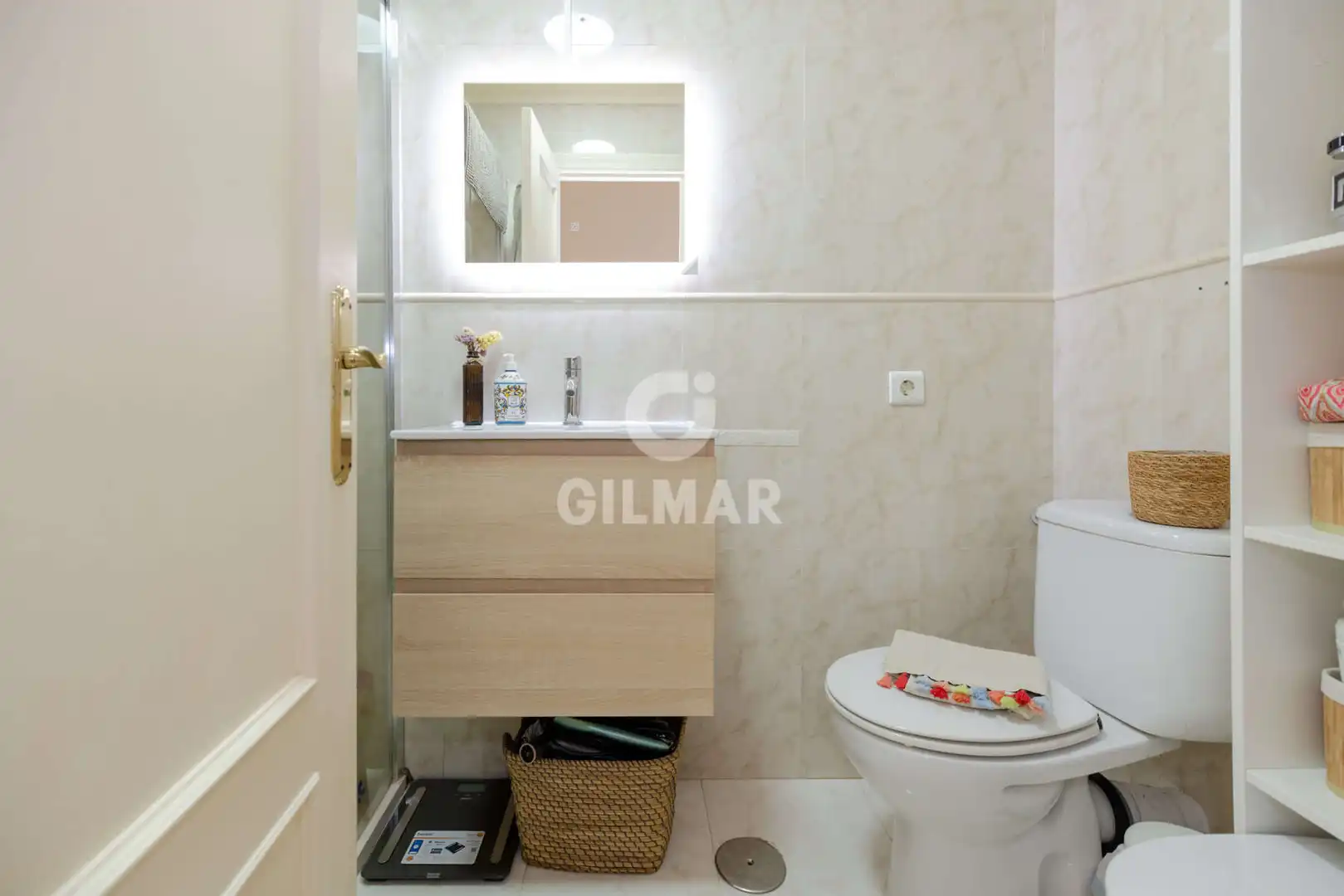 Badezimmer von Einfamilien-Reihenhaus zum Verkauf in Estepona