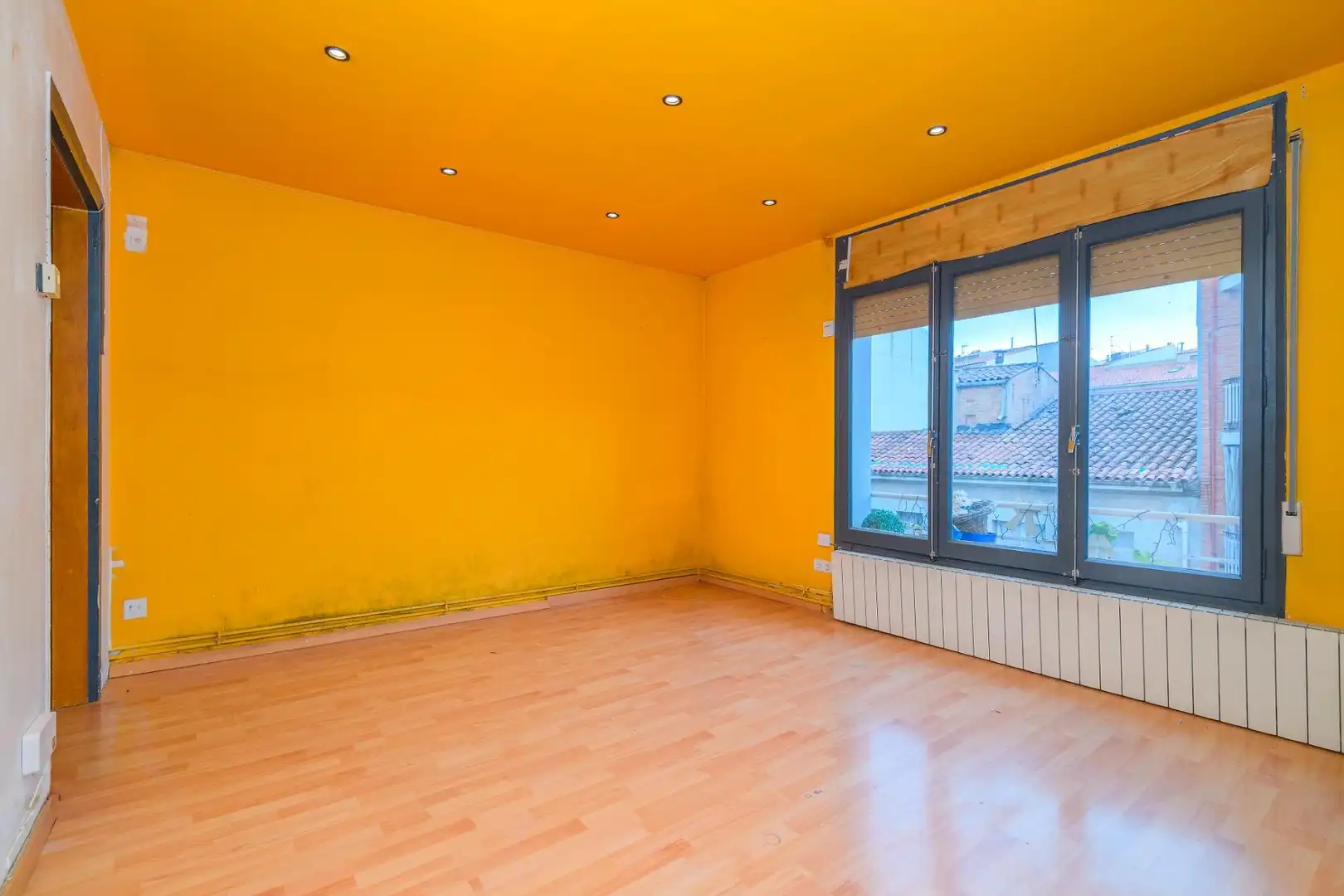 Flat for sale in Manresa  with Heating and Alarm