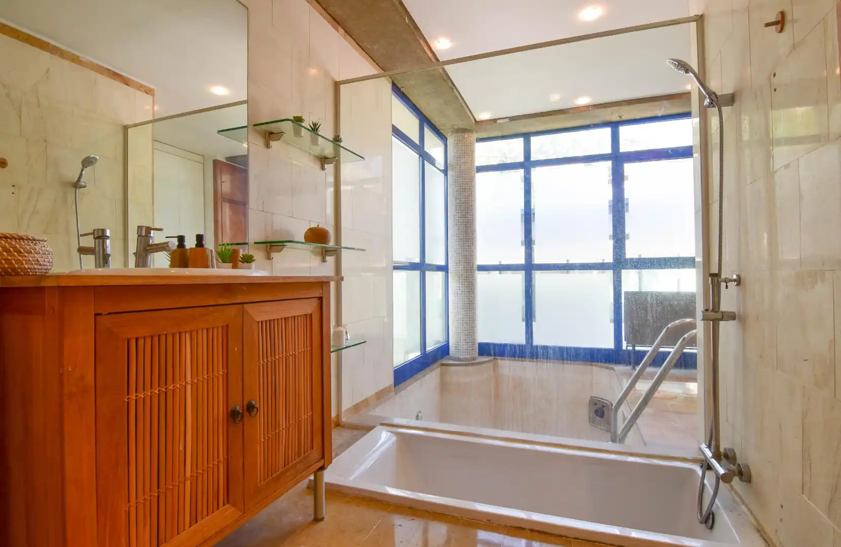 Badezimmer von Haus oder Chalet zum Verkauf in Gilet mit Heizung, Privatgarten und Terrasse