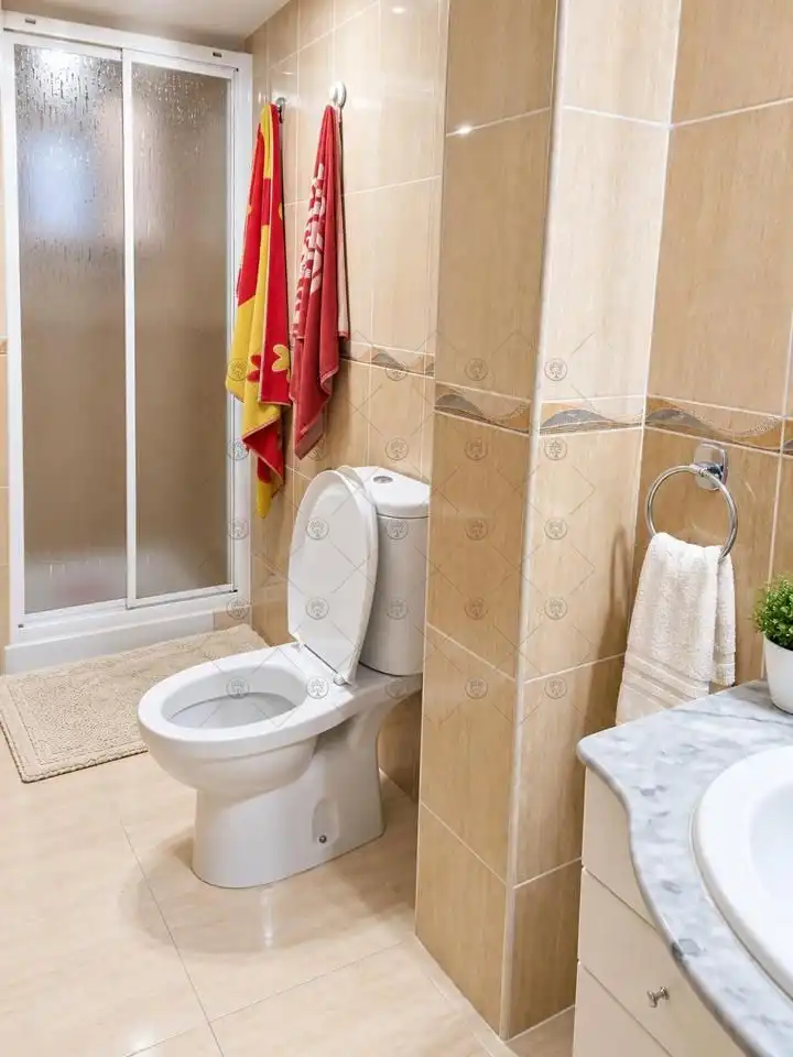 Baño de Piso en venta en La Hispanidad - Verdeluz