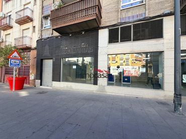 Local comercial en alquiler en de Jueves 1