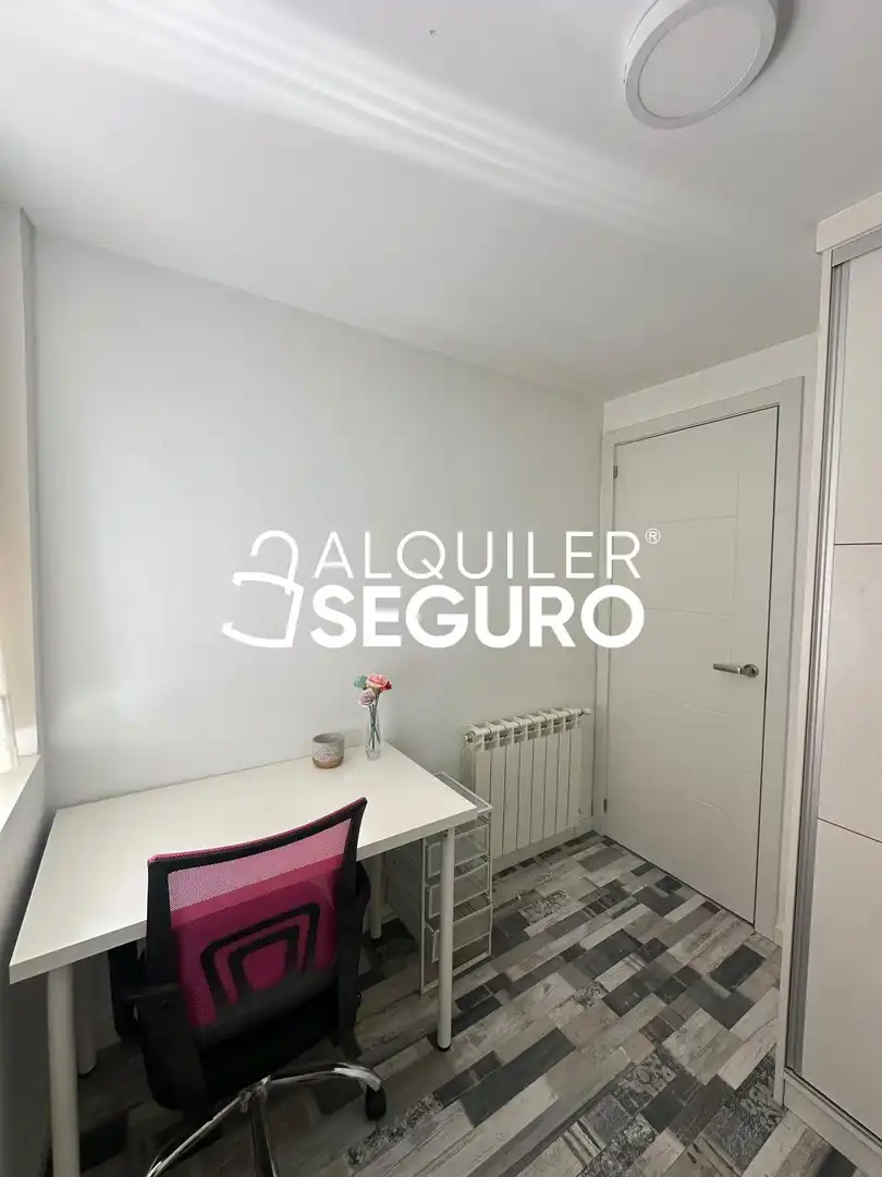 Bedroom of Flat for rent in Madrid  with Air Conditioner, Heating and Furnished