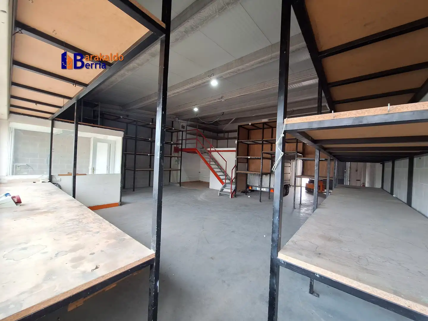 Nave industrial en venta en Santurtzi  con Alarma
