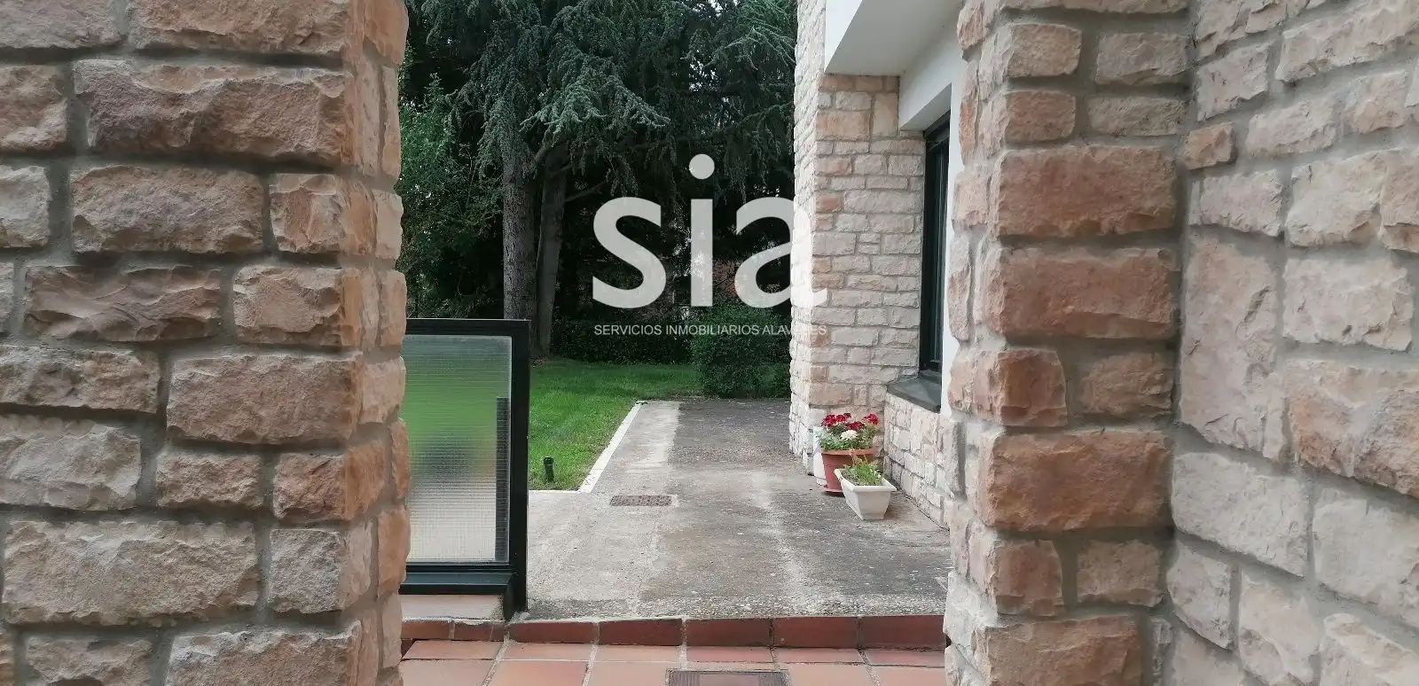 Jardí de Casa o xalet en venda en Vitoria - Gasteiz amb Calefacció i Traster