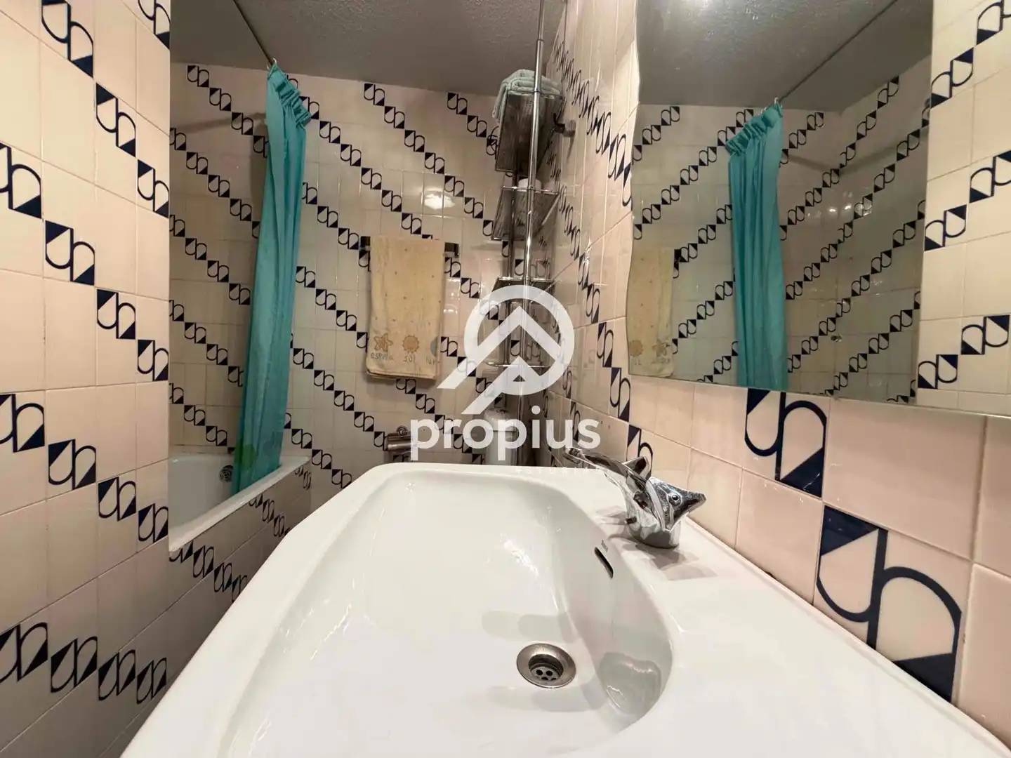 Baño de Piso en venta en Hoyo de Manzanares con Calefacción, Parquet y Terraza