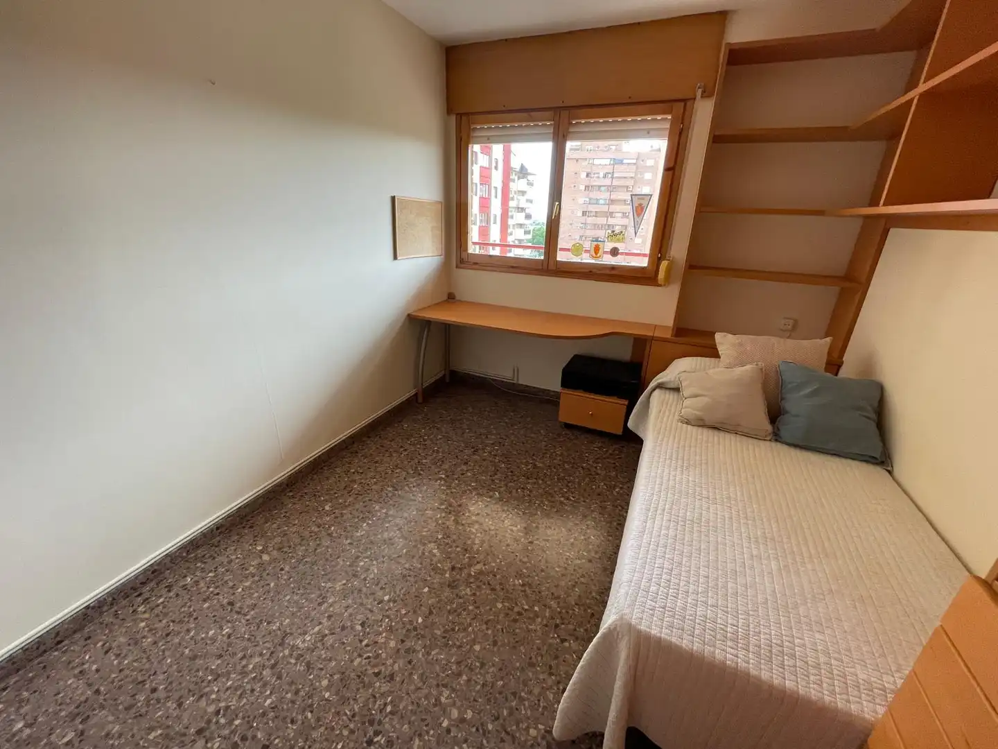 Habitación de Piso de alquiler en Zaragoza con Aire acondicionado, Calefacción y Terraza