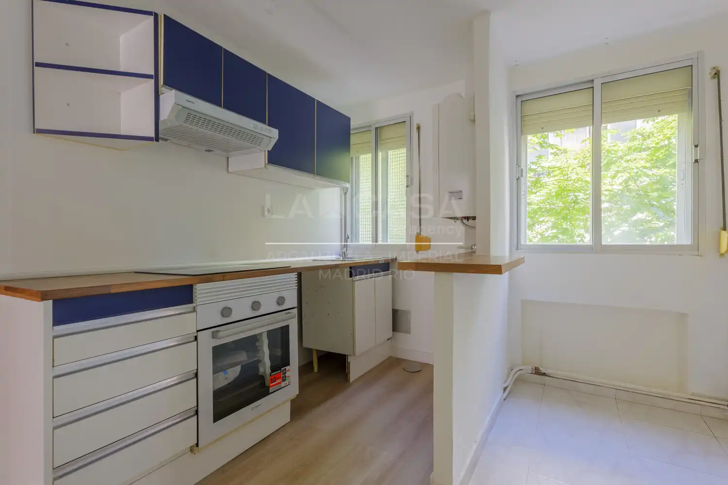 Cuina de Pis en venda en Madrid amb Terrassa