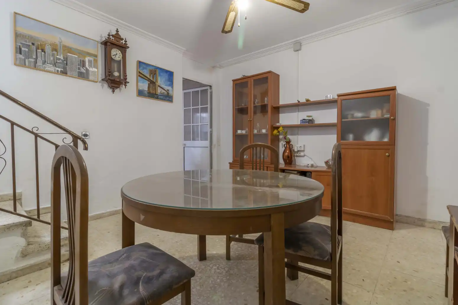 Esszimmer von Einfamilien-Reihenhaus zum Verkauf in Sevilla mit Terrasse, Abstellraum und Balkon
