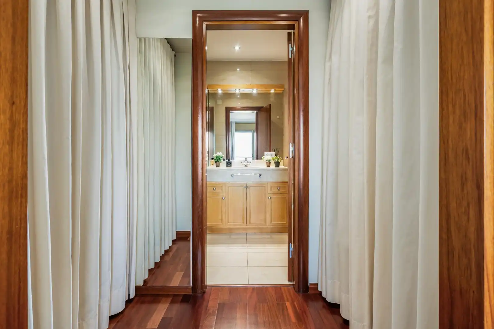 Badezimmer von Einfamilien-Reihenhaus zum Verkauf in Granollers mit Heizung, Privatgarten und Terrasse