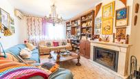 Living room of House or chalet for sale in Batres  with Private garden