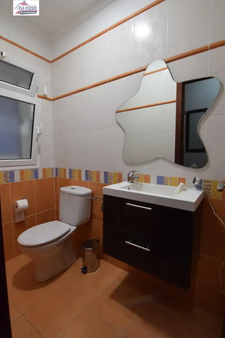 Bany de Casa o xalet en venda en Gáldar amb Terrassa, Traster i Moblat