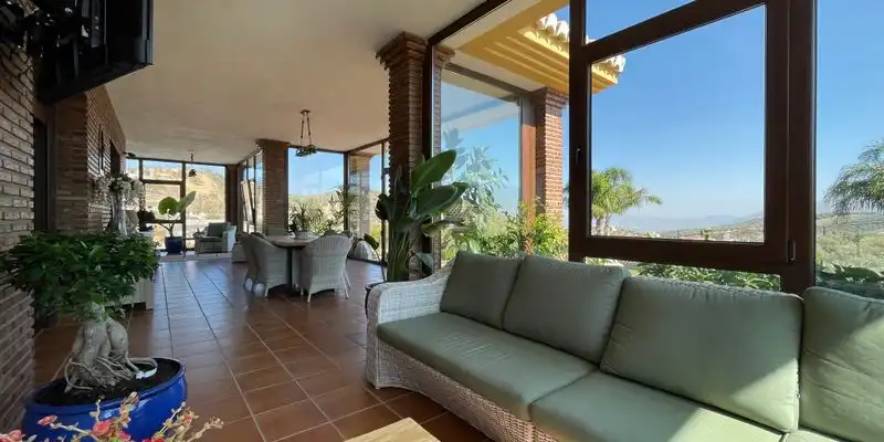 Terrassa de Casa o xalet en venda en Loja amb Aire condicionat, Jardí privat i Terrassa