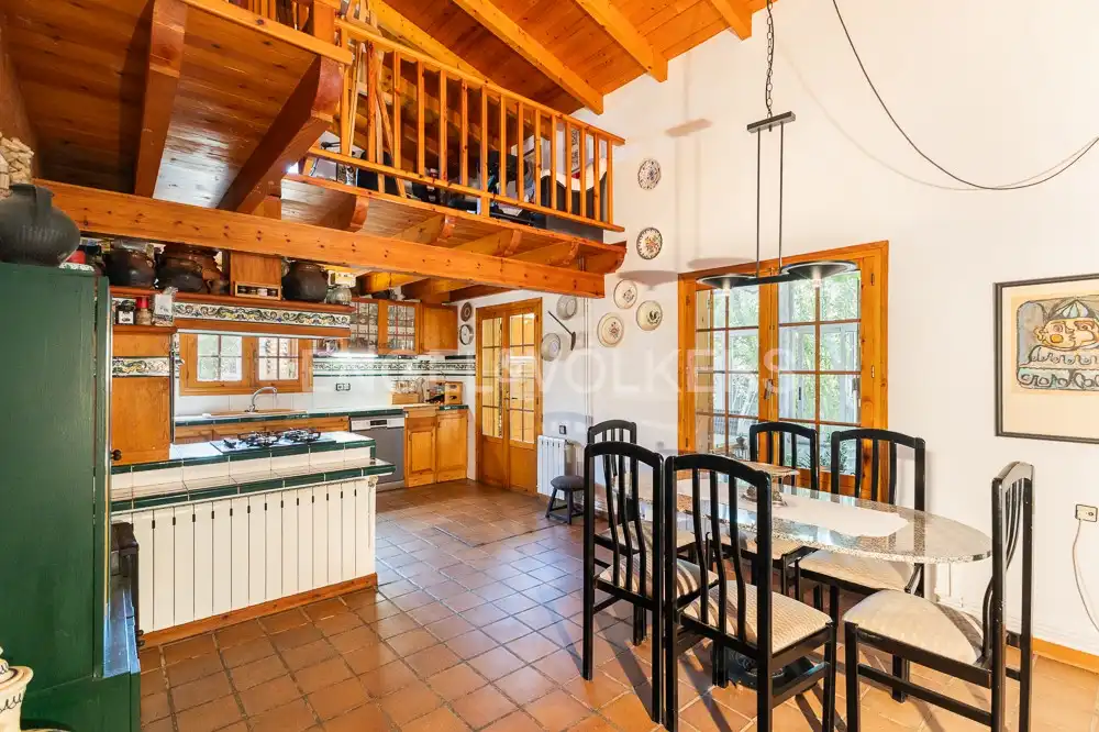 Cocina de Casa o chalet en venta en Requena con Aire acondicionado, Calefacción y Jardín privado