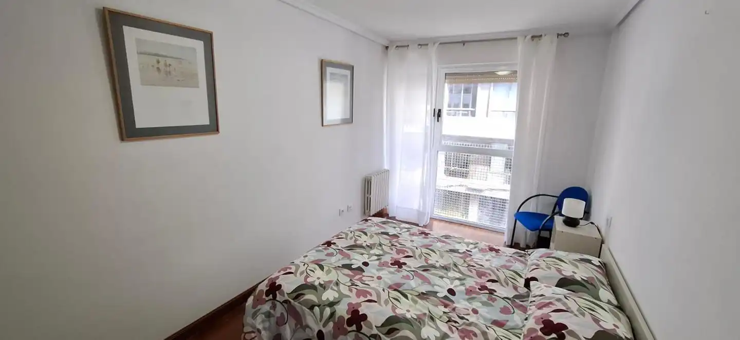 Bedroom of Flat for rent in Santander  with Heating and Furnished