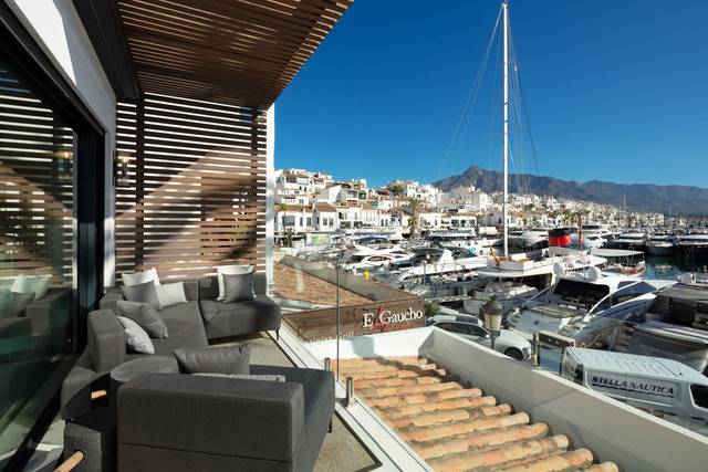 Apartamento en Venta en Puerto Banús