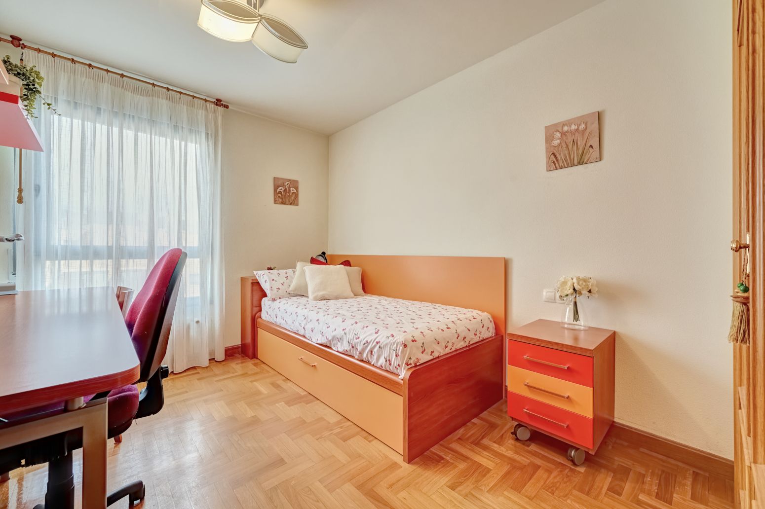 Bedroom of Flat for sale in  Pamplona / Iruña  with Heating, Private garden and Parquet flooring