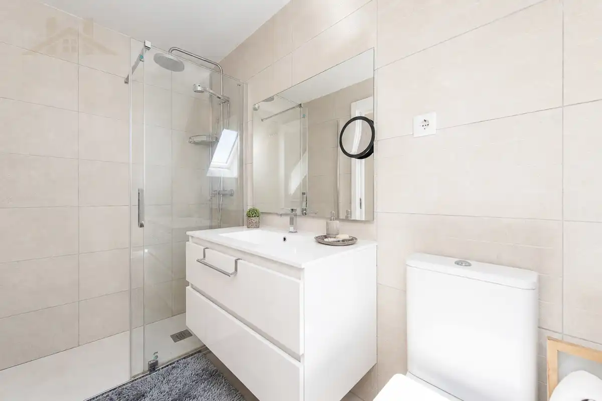 Baño de Dúplex en venta en Pozuelo de Alarcón con Aire acondicionado, Calefacción y Terraza