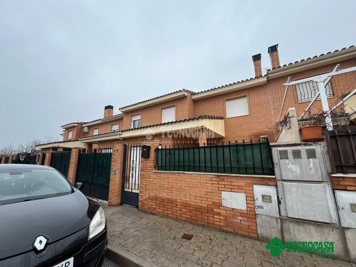 Exterior view of Single-family semi-detached for sale in Barcience  with Heating, Private garden and Terrace