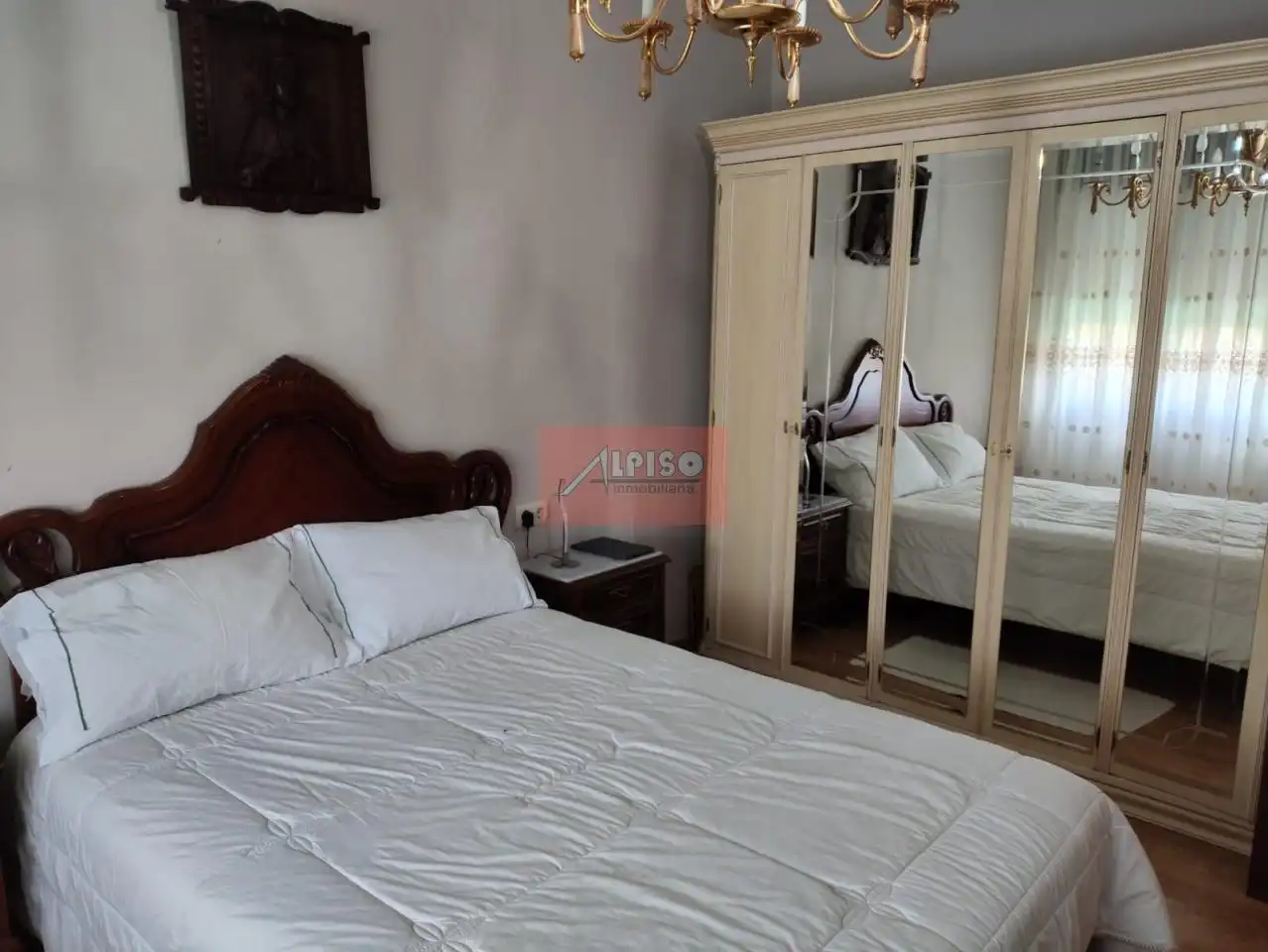 Dormitori de Casa o xalet en venda en Ourense Capital  amb Calefacció, Jardí privat i Traster