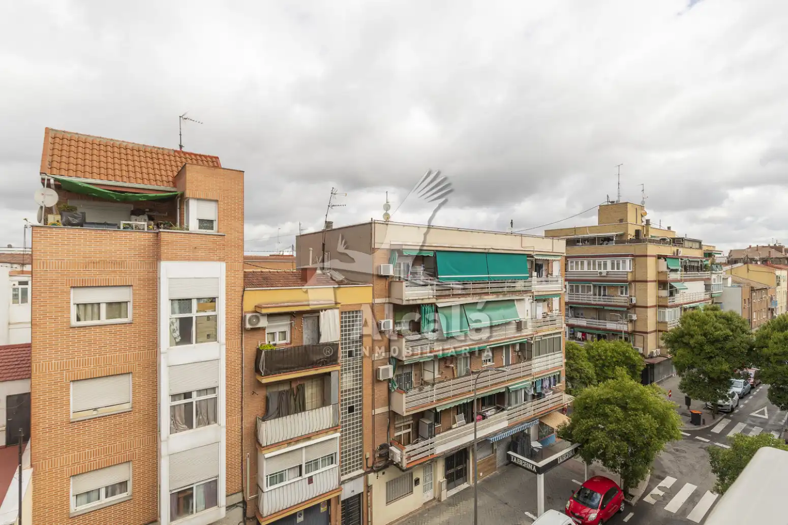 Vista exterior de Piso en venta en Madrid con Calefacción y Terraza
