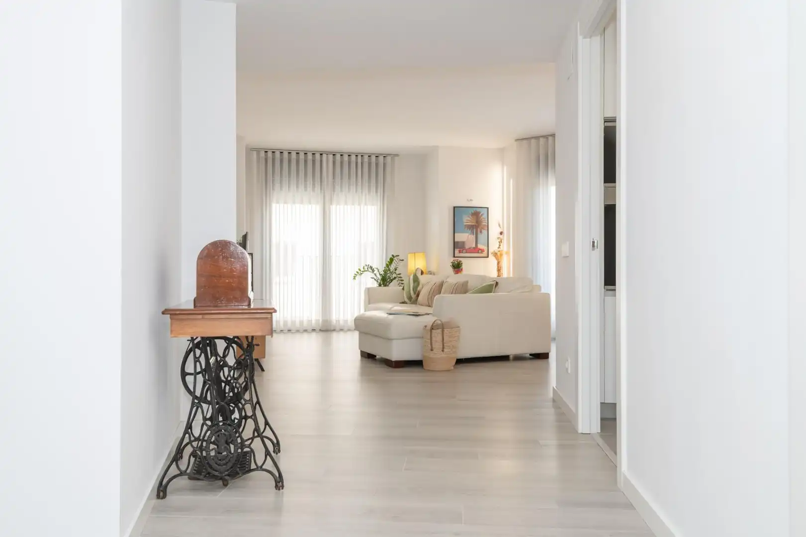 Sala d'estar de Apartament de lloguer en Girona amb Parquet i Piscina comunitària