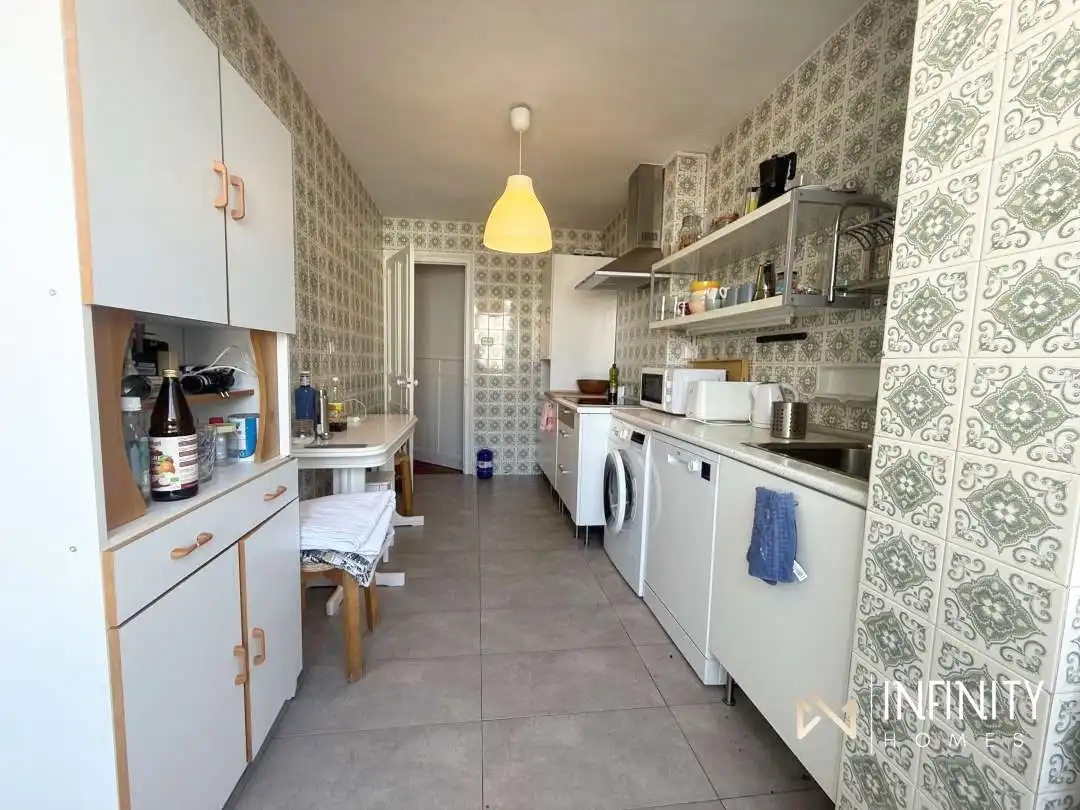 Cocina de Piso de alquiler en Bilbao  con Calefacción, Terraza y Balcón
