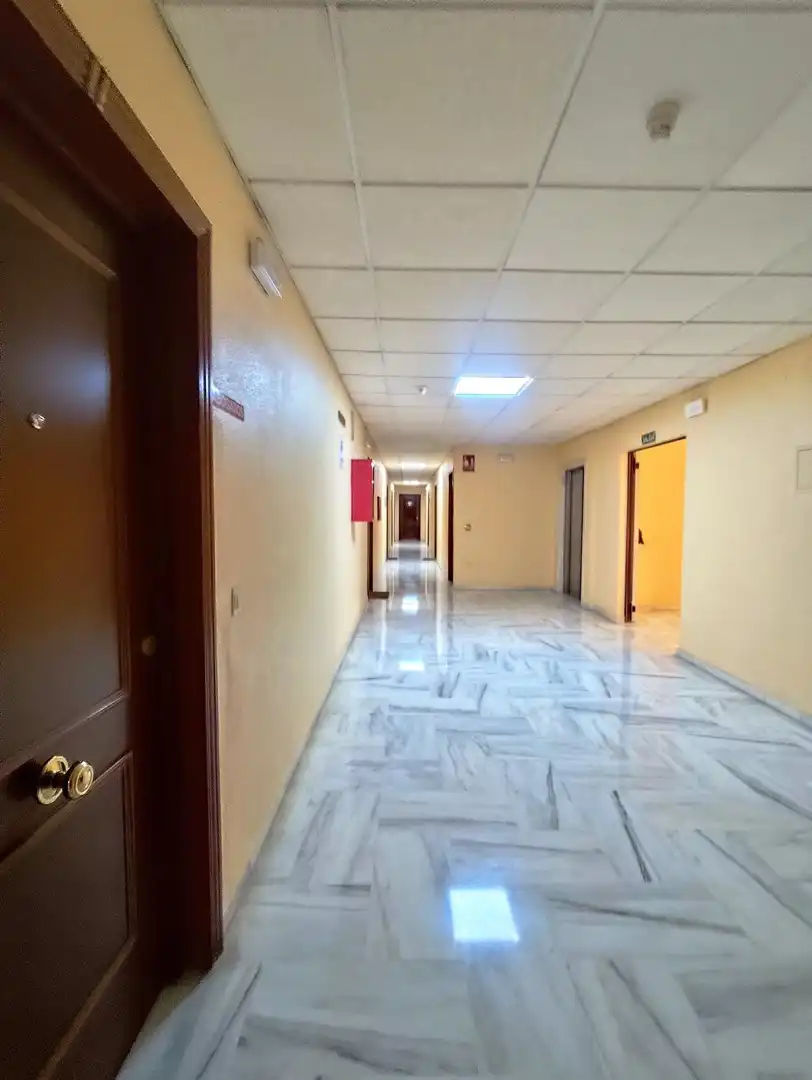 Büro zum Verkauf in Sevilla mit Klimaanlage