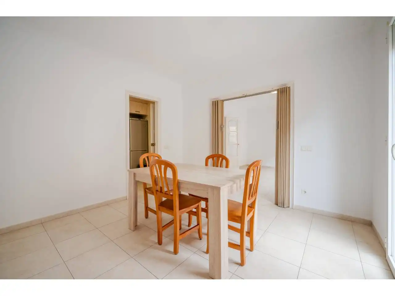 Comedor de Piso en venta en Girona con Balcón