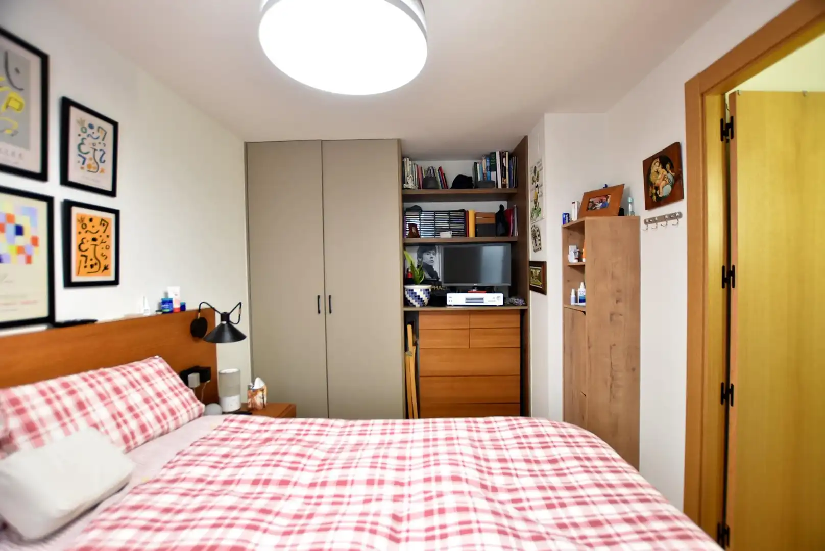 Schlafzimmer von Wohnung zur Miete in Granada mit Klimaanlage, Heizung und Terrasse