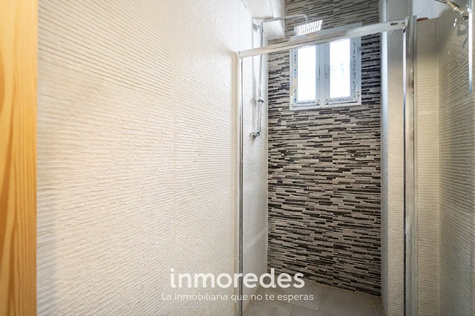 Local comercial en venda a Carrer de Sants, imagen 4