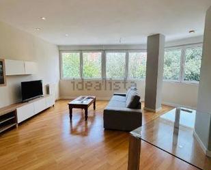 Living room of Flat to rent in  Granada Capital  with Air Conditioner, Heating and Terrace