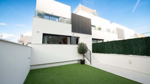 Foto 2 de Casa adosada en venta en Cox, Alicante
