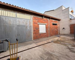 Vista exterior de Nau industrial en venda en Almagro