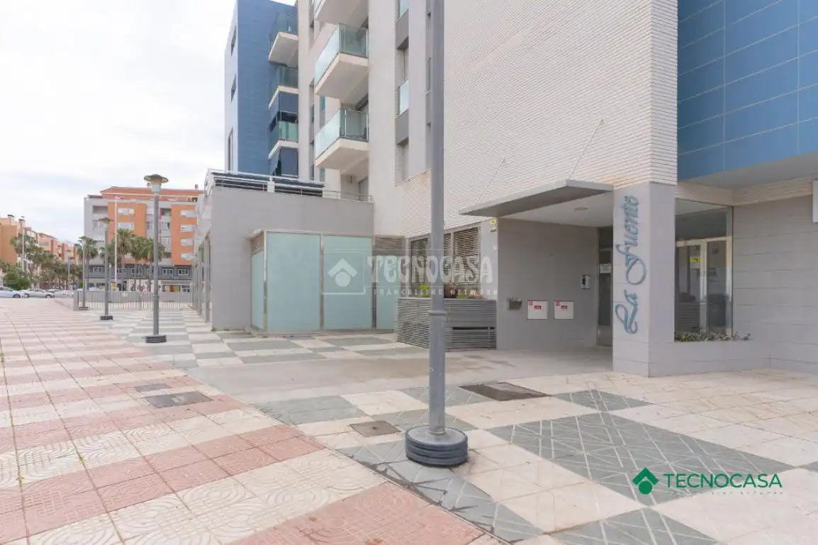Parking de Piso en venta en Roquetas de Mar con Aire acondicionado y Terraza