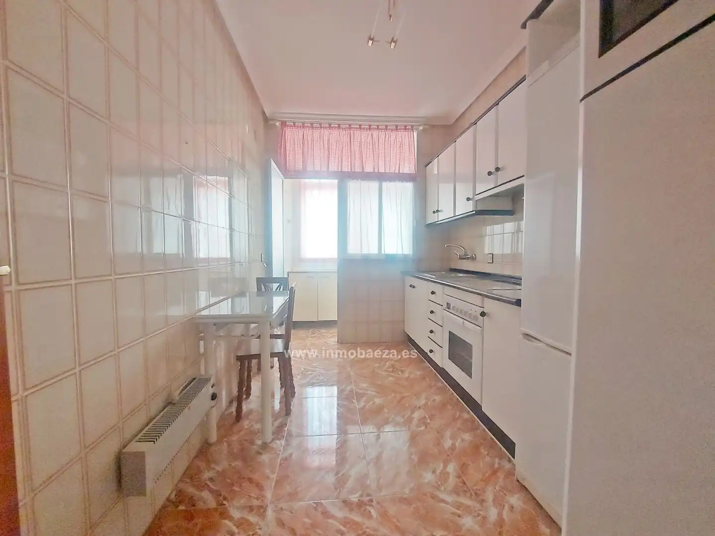 Küche von Wohnung zum Verkauf in Baeza mit Terrasse, Abstellraum und Balkon