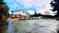 Vista exterior de Casa o xalet en venda en Moraleja de Enmedio amb Calefacció, Jardí privat i Terrassa