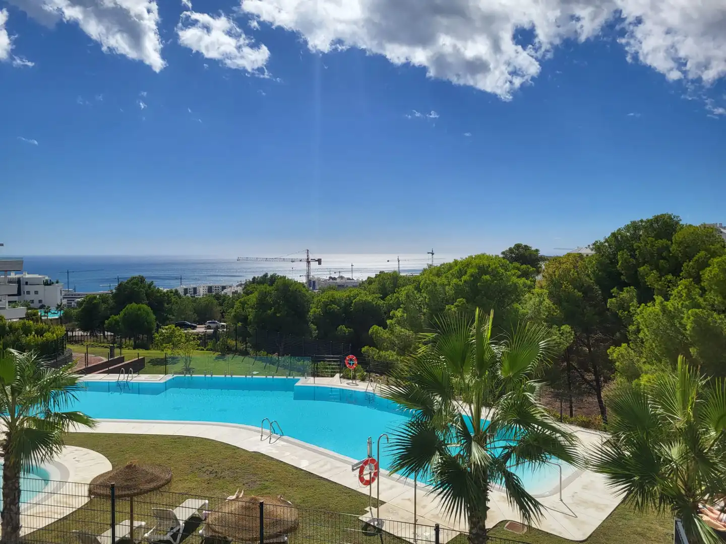 Piso de obra nueva con piscina en venta en Avenida 8 de Marzo 32, imagen 7