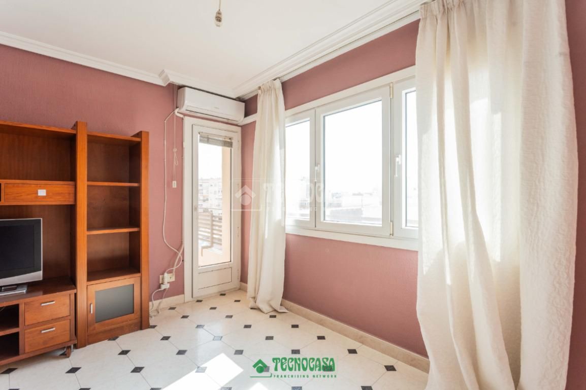 Schlafzimmer von Gebaude zum Verkauf in  Almería Capital